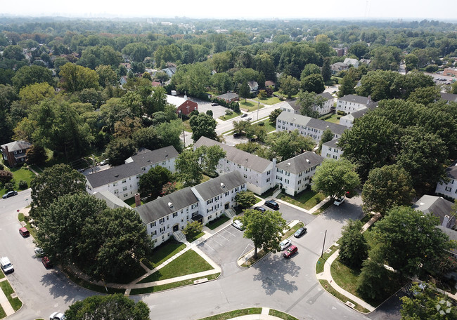 Aerial Photo - Drumcastle Apartments