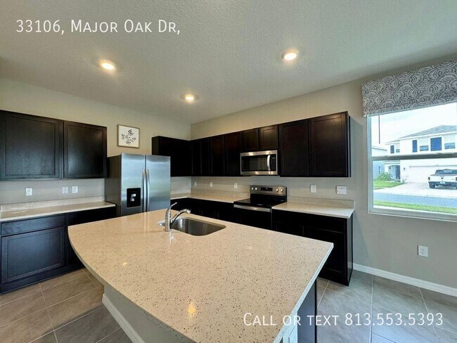 Foto del edificio - 33106 Major Oak Dr
