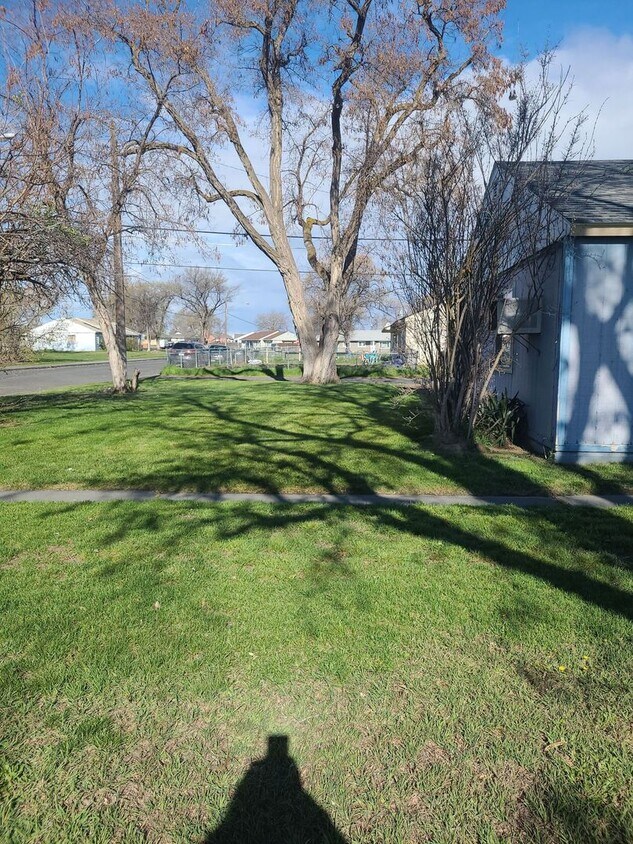 Foto del edificio - 917-919 Lowry St