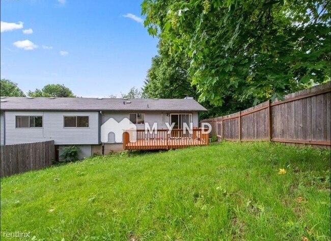 Building Photo - 3 br, 2 bath House - 2772 SE Van Water St