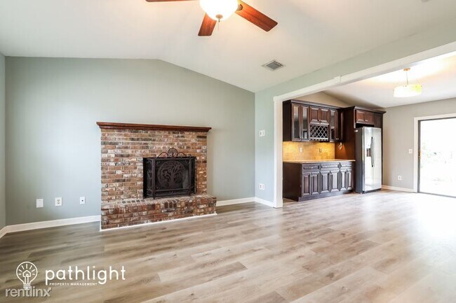 Foto del edificio - 2 br, 2 bath House - 11788 Loretto Square ...
