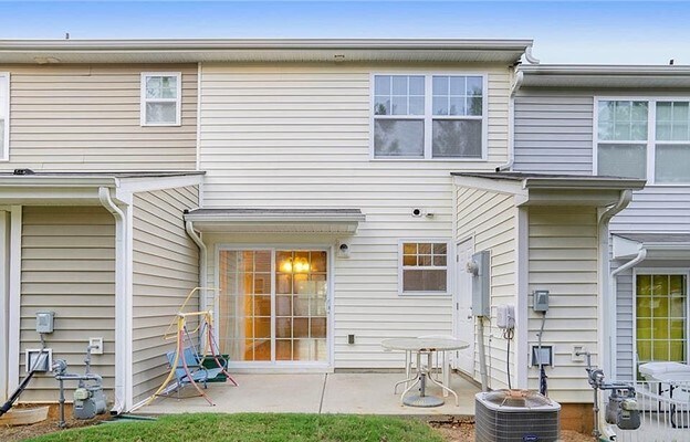 Trasero - 11139 Derryrush Dr