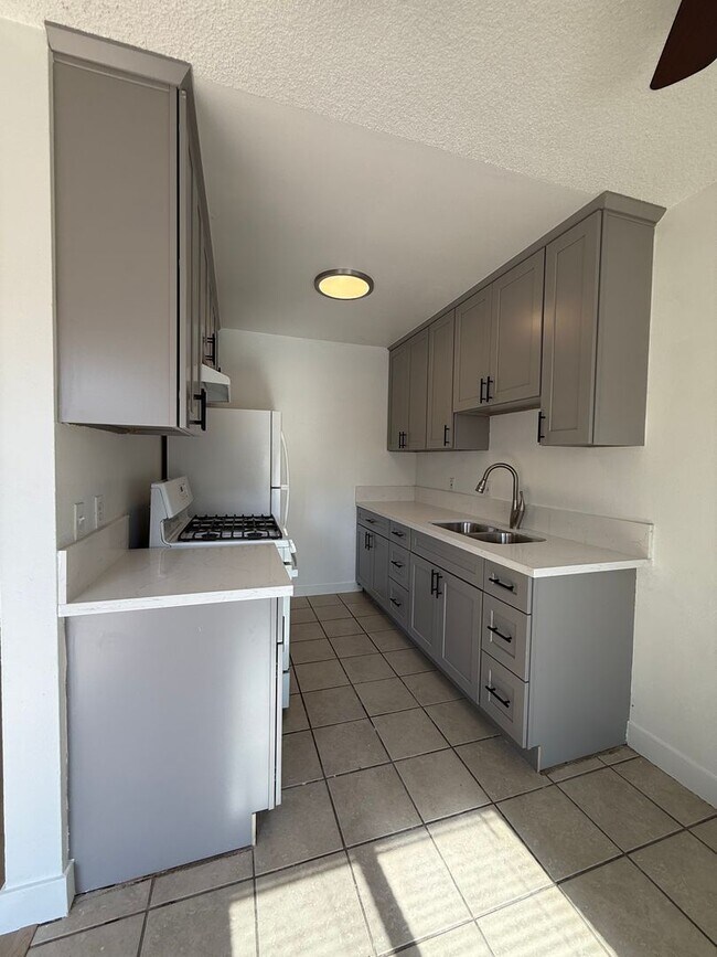 Foto del edificio - Newly Upgrade 2 Bedroom 1 Bath Apartment Home. Hurry, Won't Last Long!!