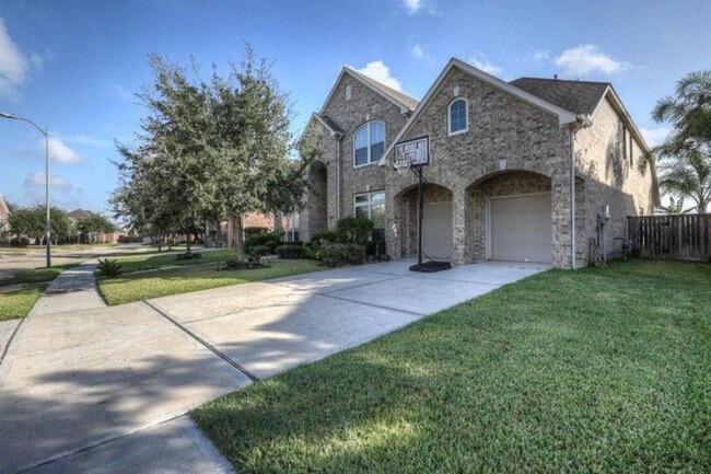 Building Photo - 2803 Raven Ridge Dr