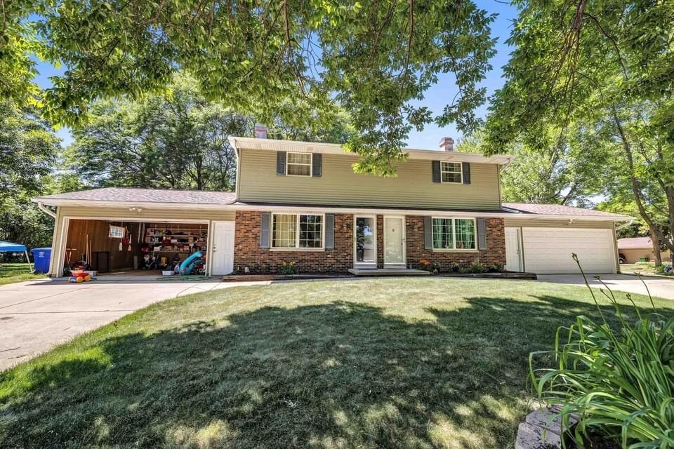 Foto principal - 1222 Sorrento Dr