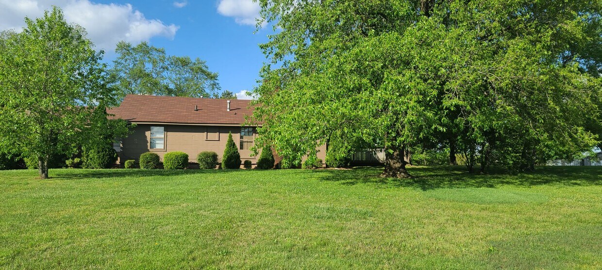 Primary Photo - Lone Oak Cottage - 2 bedrm 1 bath Availabl...