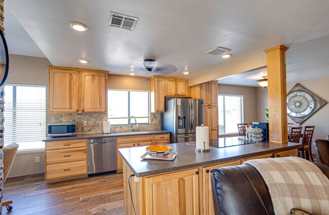 Building Photo - 7946 E Fountain Cove