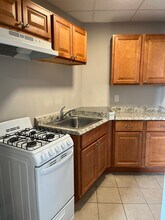 Building Photo - 93 White St