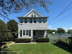 Building Photo - 1906 Farr St