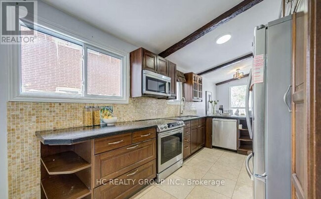 Photo du bâtiment - 61 Kingslake Rd