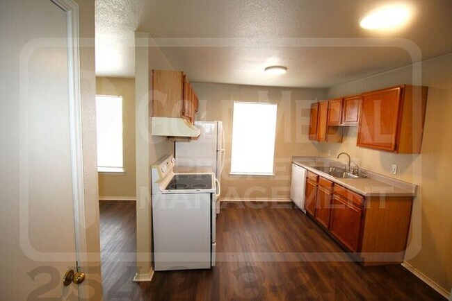 Building Photo - 1708 Windward Dr