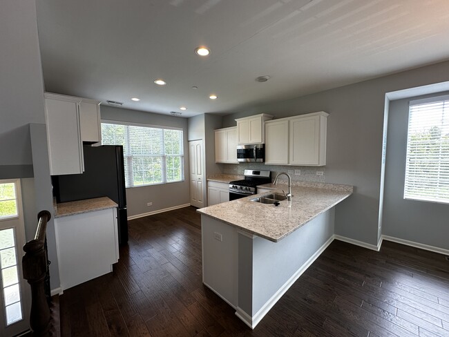 Building Photo - 400 Prairie Ct
