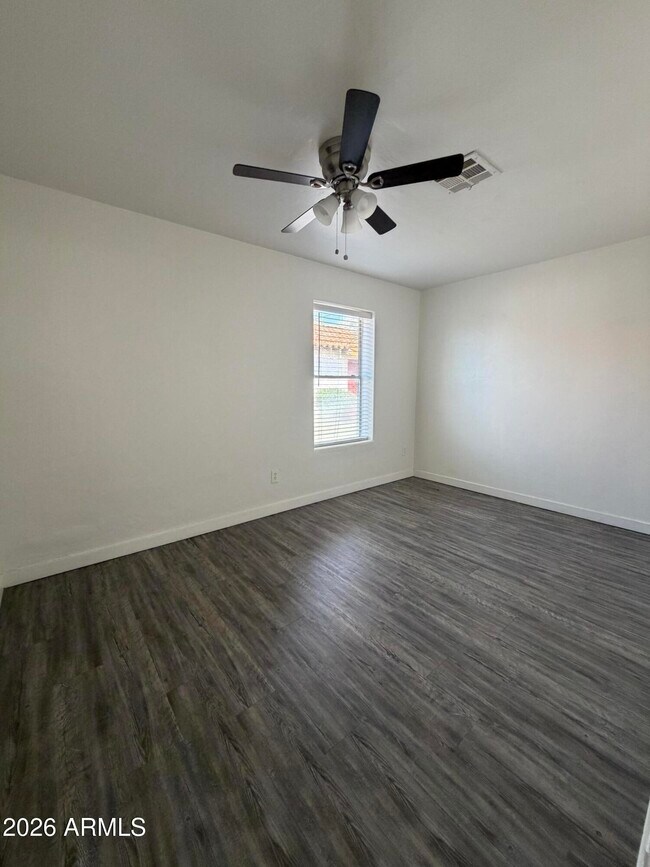 Foto del edificio - 706 W Taylor St