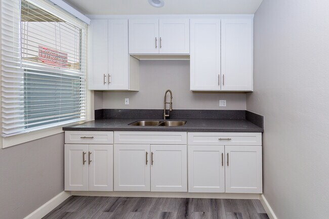 Foto del edificio - 1803 S St Andrews Pl