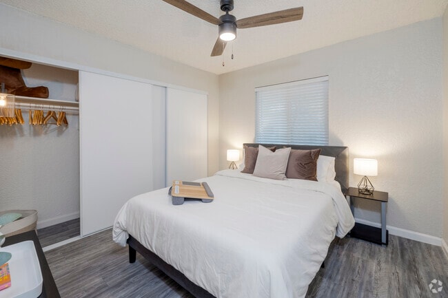 2BR, 2BA - 925SF - Second Bedroom - U @ 19th Apartments