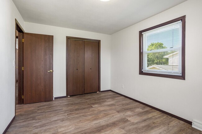 Foto del edificio - 1352 W Hiawatha Dr