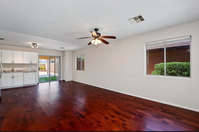 Building Photo - 42551 W Hillman Dr