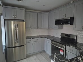 Building Photo - 209 Endicott St