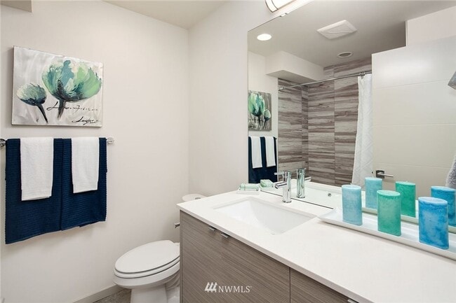 Building Photo - Beautifully Situated Fremont Townhouse