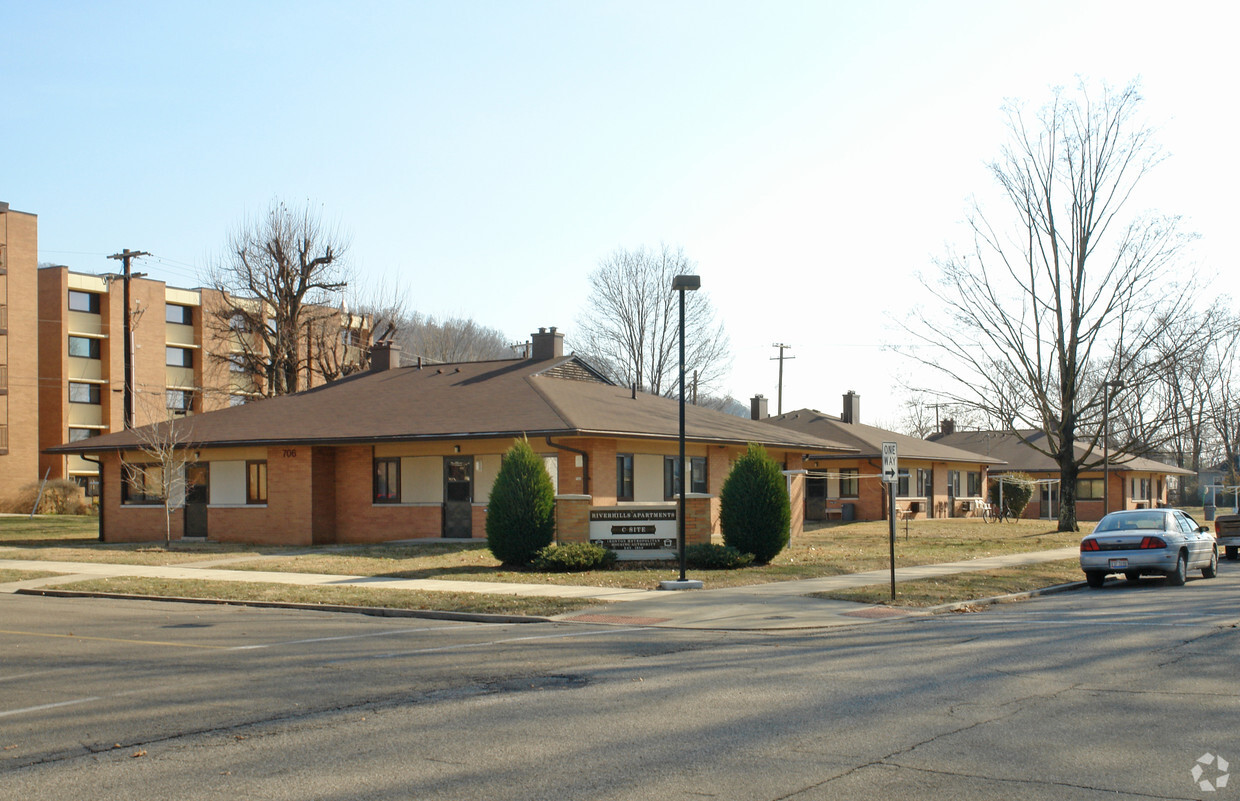 Primary Photo - Riverhils Apts Site C