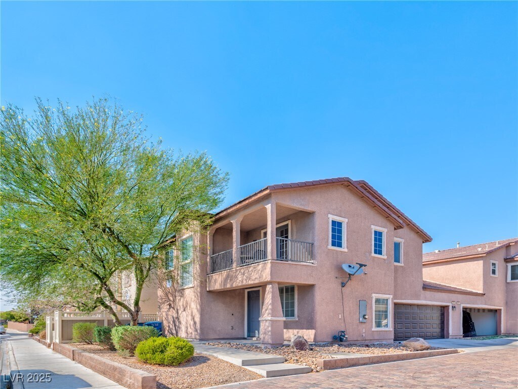 Foto principal - 972 Wembly Hills Pl