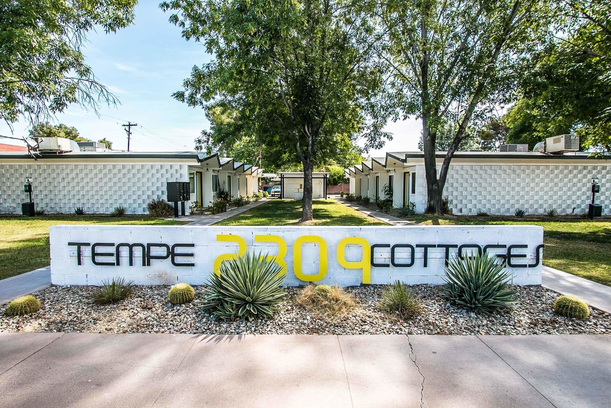 Foto principal - 2309 S College Ave