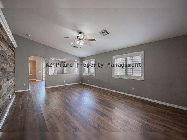 Building Photo - 10960 W Taft St
