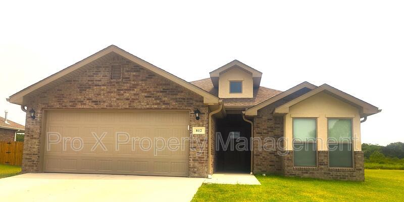 Primary Photo - 812 Delaney Dr