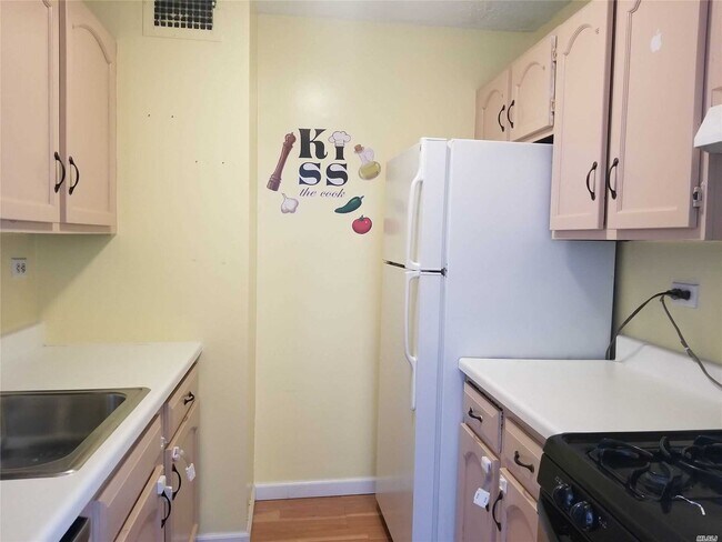 Foto del edificio - 152-18 Union Tpke