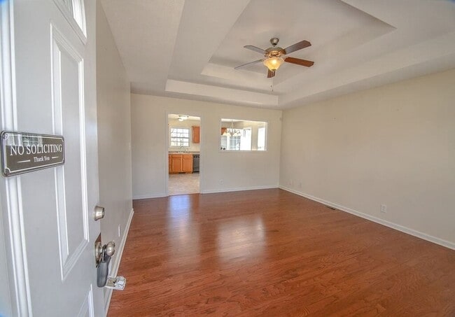 Building Photo - 955 Russet Dr