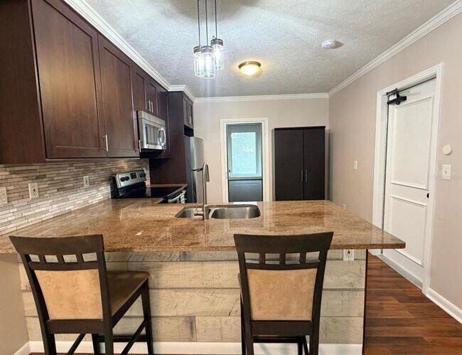 Foto del edificio - 5529 Magnolia Way