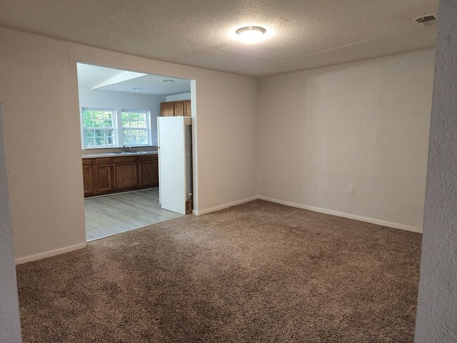 Foto del edificio - 2043 Maywood St