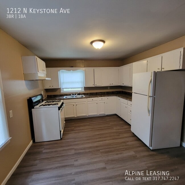 Building Photo - Near Eastside 3BR House!