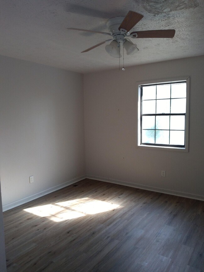 Foto del edificio - 4288 Newton Cir