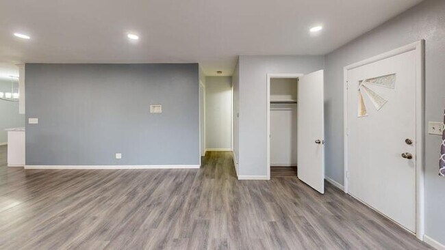 Foto del edificio - 905 Lincoln Ave