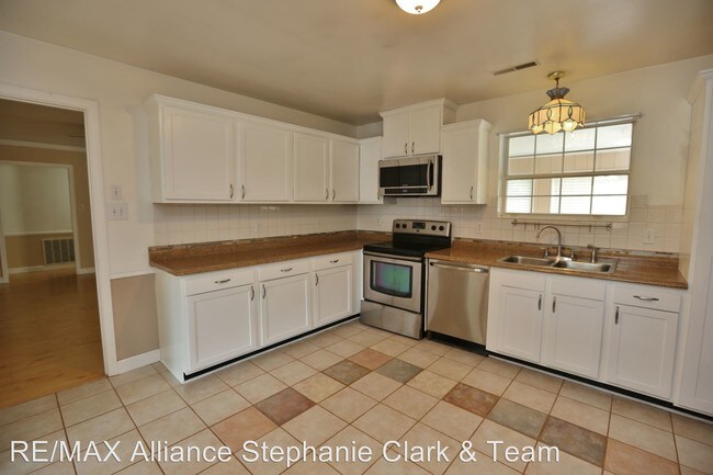 Foto del edificio - 3 br, 2 bath House - 1101 Amy Drive