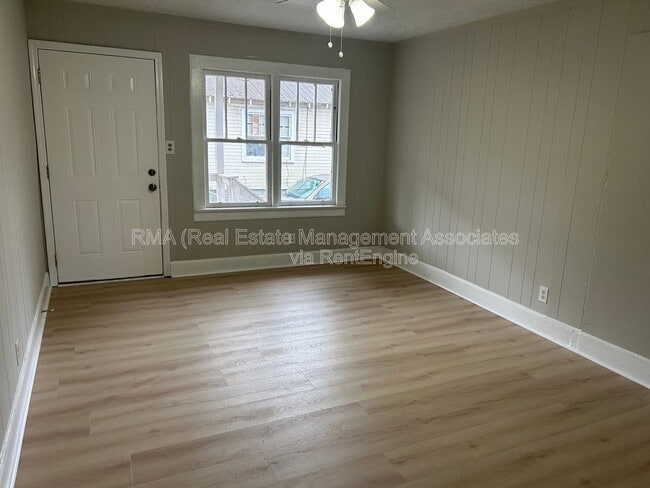 Building Photo - 222 N 15th St