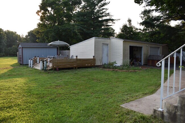 Deck, Shed and Garage - 118 Leghorn Ave