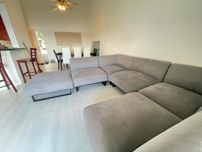 Foto del edificio - 3445 NW 44th St