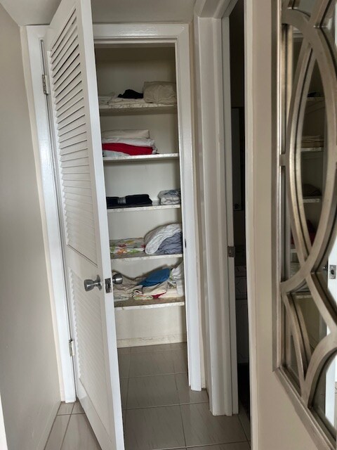 Building Photo - 6161 Gulf Winds Dr