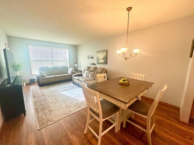 Building Photo - Modern 2-Bedroom Condo with Balcony & Heat...