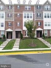 Building Photo - 44037 Etna Terrace