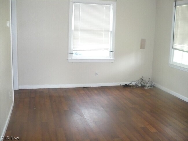 Foto del edificio - 3396 Tangent St