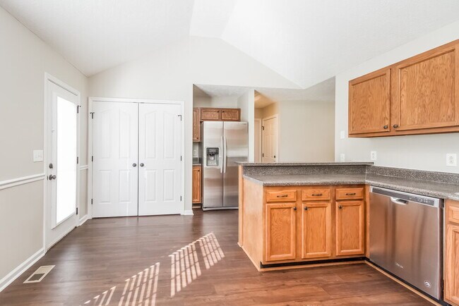 Foto del edificio - 634 Woodland Hills Dr