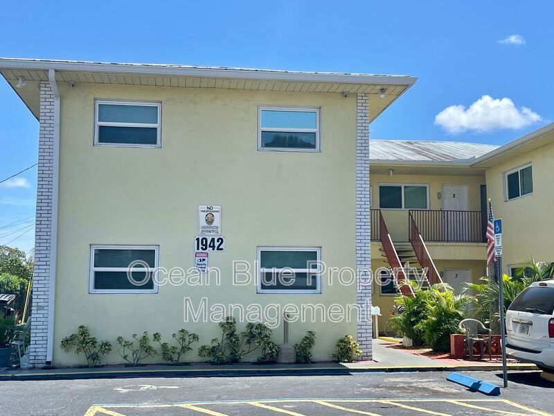 Photo - 1942 Passaic Ave