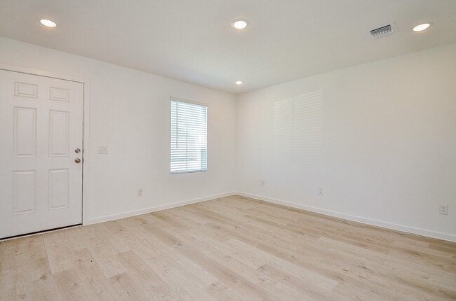 Building Photo - 30513 Bladnoch Ln