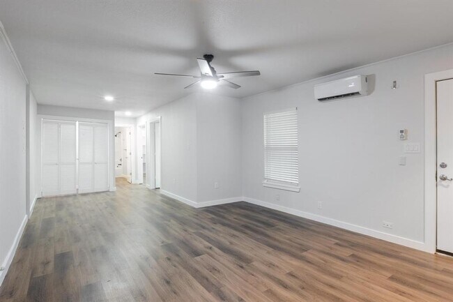 Foto del edificio - 1445 Hillview Ave