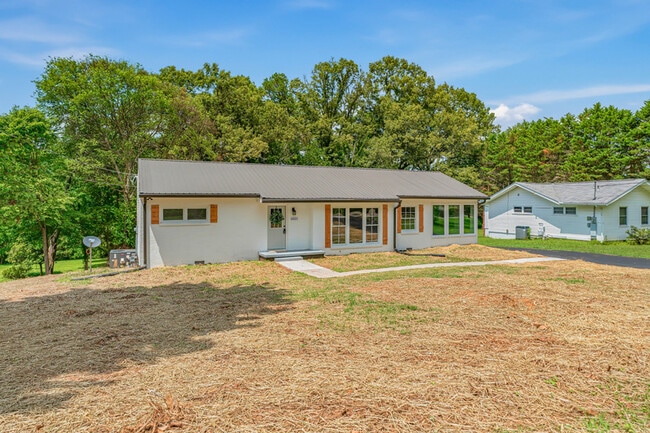 Building Photo - 6821 Westland Dr