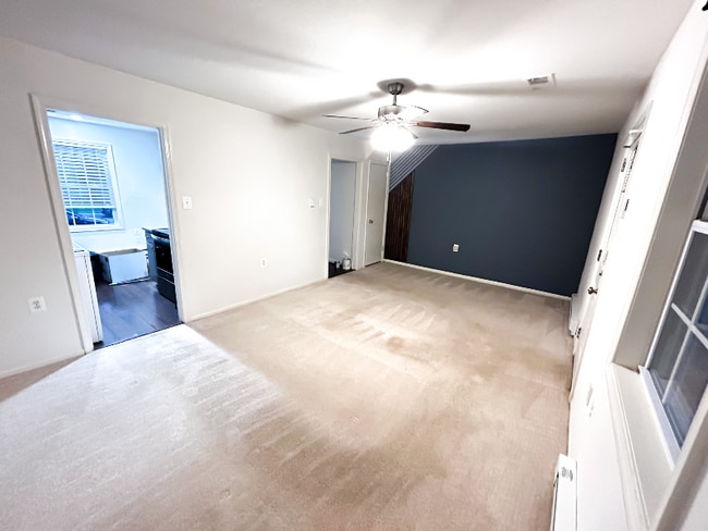 Building Photo - 305 Rock Spring Dr SW