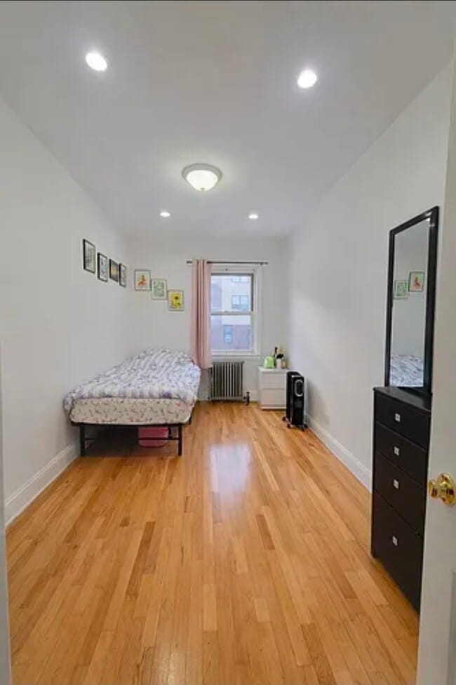 Photo - 23-39-39 93rd St Townhome